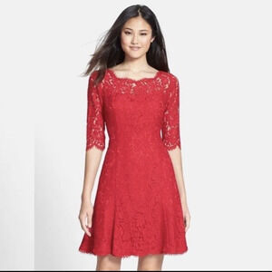 Eliza J sz. 6 Full Floral Lace Cocktail Dress Fit Flare Knee Length Scalloped